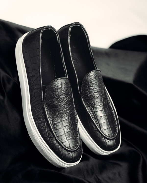 Leather Luxury casual leather sneakers