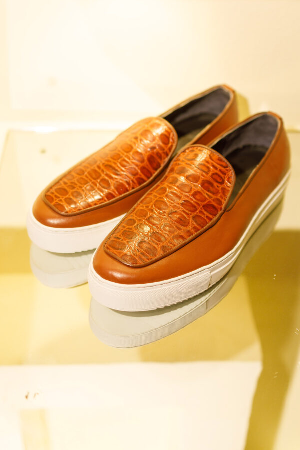 Luxury slip on leather sneakers